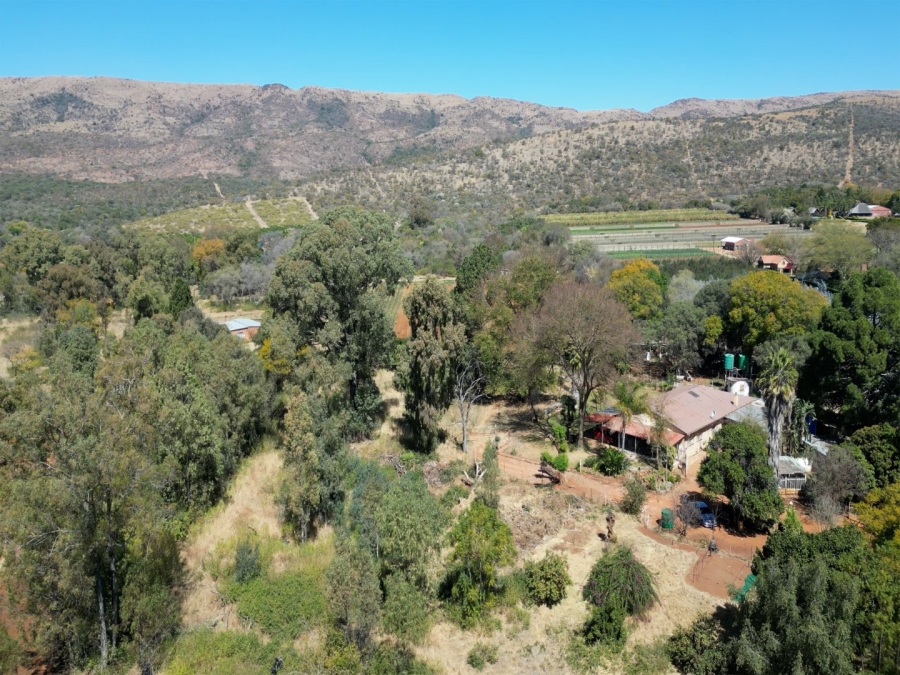 4 Bedroom Property for Sale in Hartbeespoort Rural North West